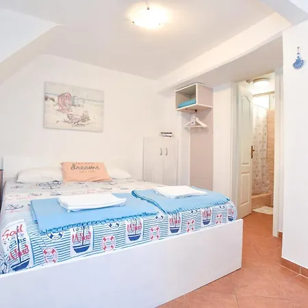 Guest house Sailor House 3*