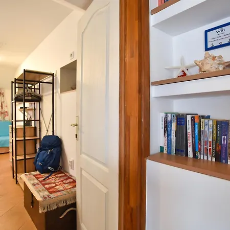 Guest house Sailor House 3*