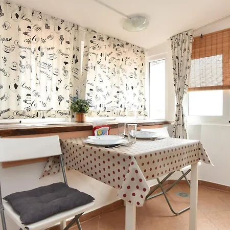 Guest house Sailor House 3*