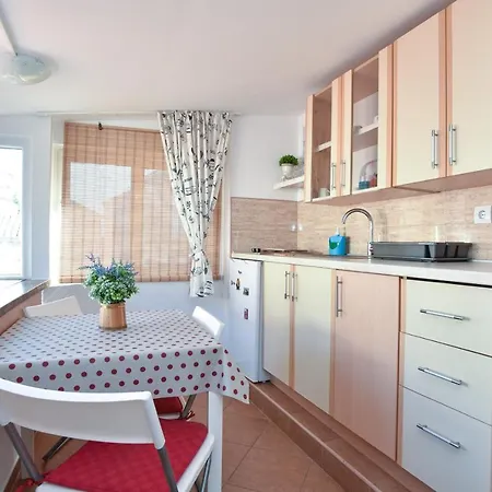Guest house Sailor House 3*
