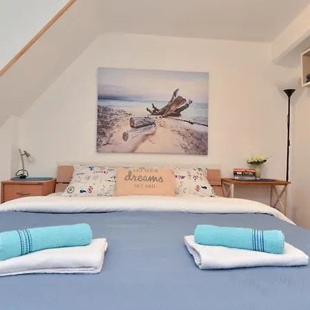 Sailor House