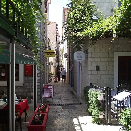 Pensiune Sailor House Budva