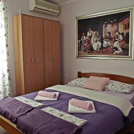 Pensiune Sailor House