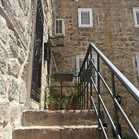 Sailor House